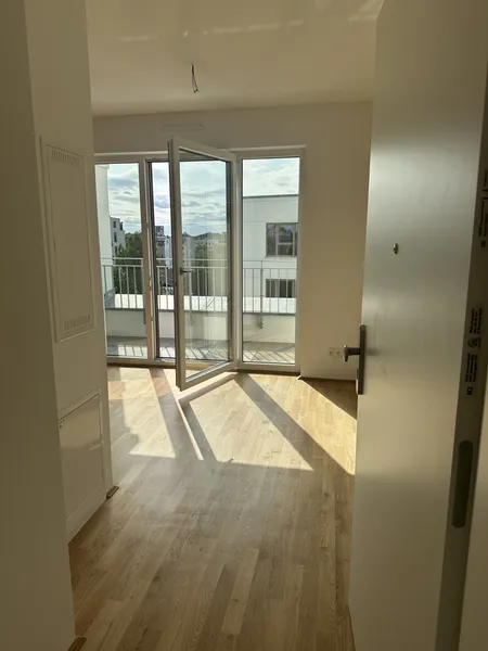 Erstbezug 2026 | Lichtdurchflutetes Studio mit Terrasse & Weitblick | Prenzlauer Berg — photo 1
